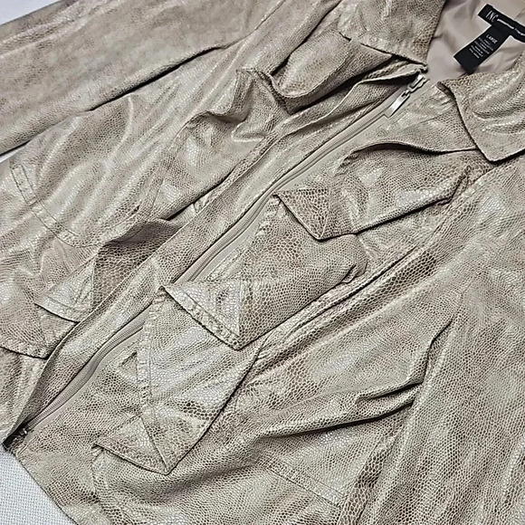 INC International Concepts Faux Snakeskin Beige Ruffle Puff Sleeve Jacket - Picture 8 of 16